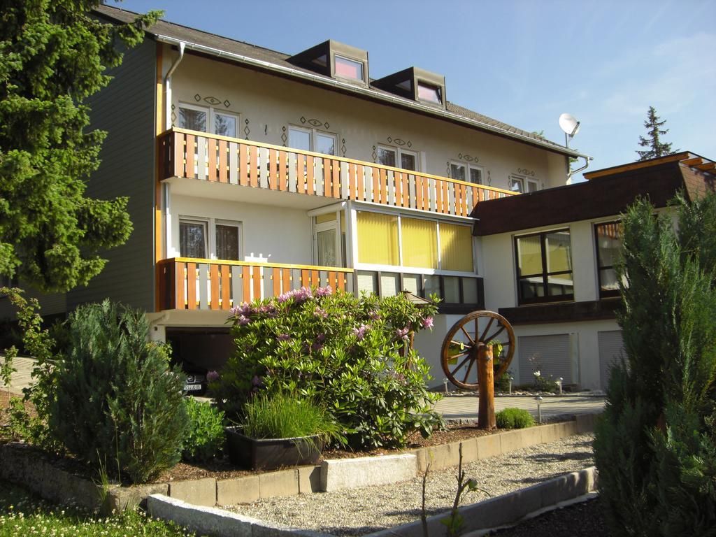 Pension Zum Koehler Schoenwald im Schwarzwald Exterior photo